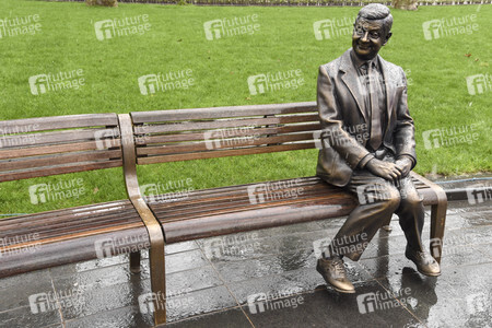 Launch des 'Scenes in the Square' Statuen-Weg in London