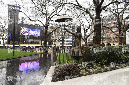 Launch des 'Scenes in the Square' Statuen-Weg in London