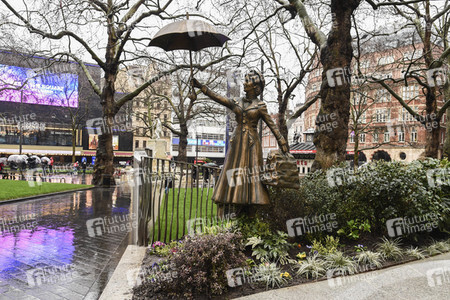 Launch des 'Scenes in the Square' Statuen-Weg in London