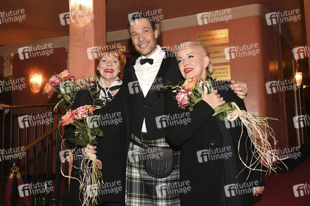 Theaterpremiere 'Wechselspiel der Liebe' in München