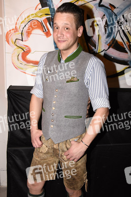 Kabarett-Show 'Fast eine Rede - Wahn & Sinn zum Thema Fasten!' in München