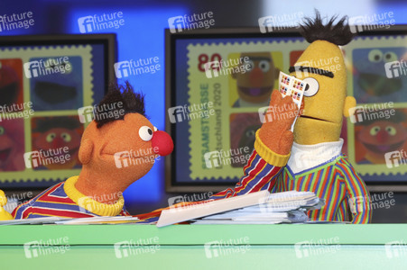 Präsentation der Sonderbriefmarke 'Sesamstrasse' in Hamburg