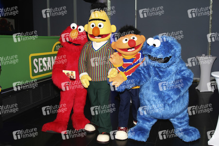 Präsentation der Sonderbriefmarke 'Sesamstrasse' in Hamburg