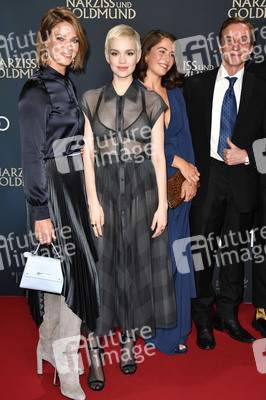 Filmpremiere 'Narziss und Goldmund' in Berlin