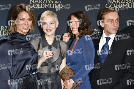 Filmpremiere 'Narziss und Goldmund' in Berlin