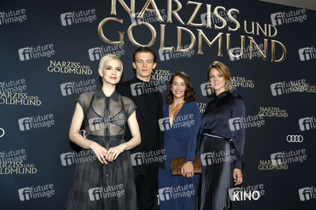 Filmpremiere 'Narziss und Goldmund' in Berlin