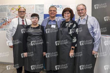 Benefizkochen mit Ministerpräsident Reiner Haseloff in Halle
