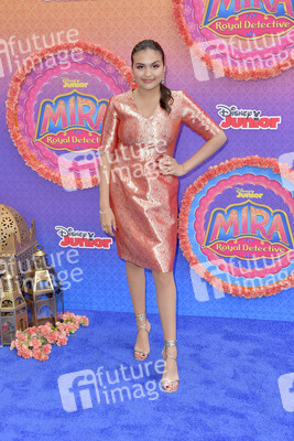 Serienpremiere 'Mira, Royal Detective' in Burbank