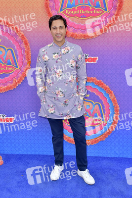 Serienpremiere 'Mira, Royal Detective' in Burbank