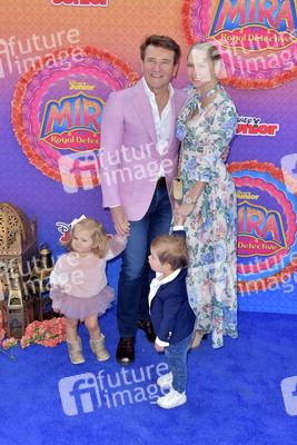 Serienpremiere 'Mira, Royal Detective' in Burbank