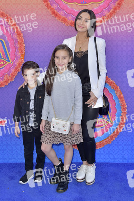 Serienpremiere 'Mira, Royal Detective' in Burbank