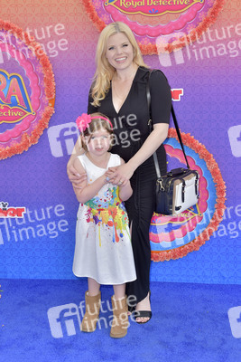 Serienpremiere 'Mira, Royal Detective' in Burbank