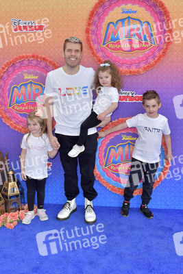 Serienpremiere 'Mira, Royal Detective' in Burbank