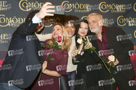 Theaterpremiere 'Sternstunden' in Dresden