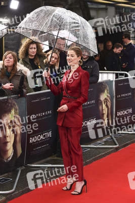 Filmpremiere 'Marie Curie - Elemente des Lebens' in London