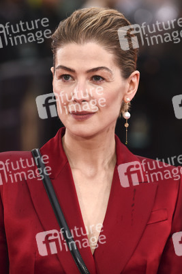 Filmpremiere 'Marie Curie - Elemente des Lebens' in London