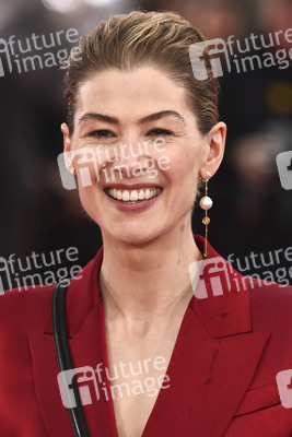 Filmpremiere 'Marie Curie - Elemente des Lebens' in London