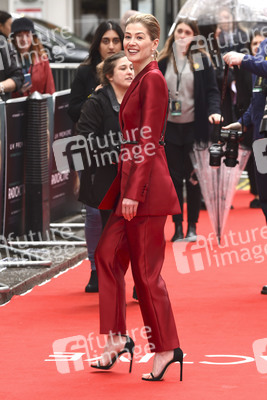 Filmpremiere 'Marie Curie - Elemente des Lebens' in London