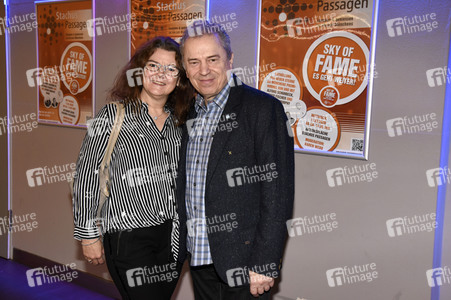 Enthüllung der neuen Sterne für den Sky of Fame in München
