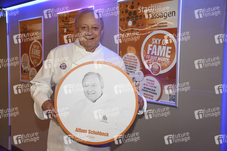 Enthüllung der neuen Sterne für den Sky of Fame in München