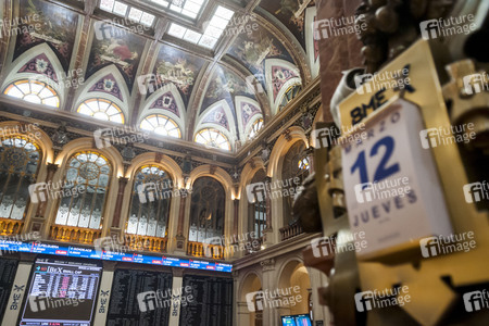 Aktienindex IBEX 35 sinkt auf Niedrigststand in Madrid