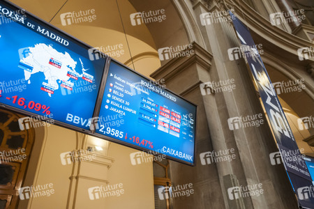 Aktienindex IBEX 35 sinkt auf Niedrigststand in Madrid