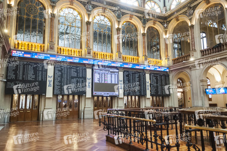 Aktienindex IBEX 35 sinkt auf Niedrigststand in Madrid