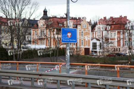 Deutsch-polnische Grenze zwischen Zgorzelec und Görlitz wird von polnischen Spezialkräften kontrolliert