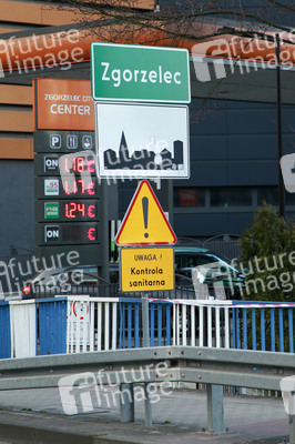 Deutsch-polnische Grenze zwischen Zgorzelec und Görlitz wird von polnischen Spezialkräften kontrolliert