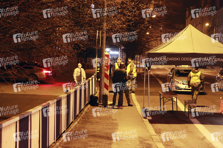 Polen schließt Grenze für Ausländer in Görlitz