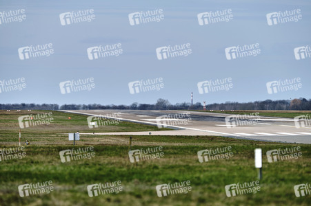Symbolfoto Coronavirus Auswirkungen am Flughafen Hannover