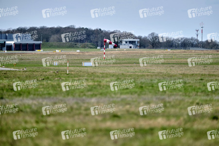 Symbolfoto Coronavirus Auswirkungen am Flughafen Hannover