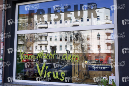 Symbolfoto: Keine Macht dem Virus in Berlin