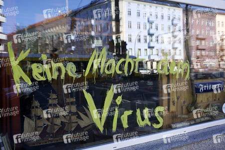 Symbolfoto: Keine Macht dem Virus in Berlin