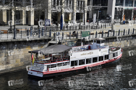 Ausflugsziele nach Schließung zum Schutz gegen die Ausbreitung des Corona-Virus in Berlin
