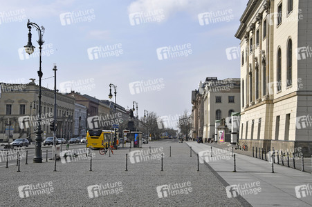 Ausflugsziele nach Schließung zum Schutz gegen die Ausbreitung des Corona-Virus in Berlin