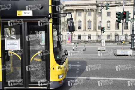 Ausflugsziele nach Schließung zum Schutz gegen die Ausbreitung des Corona-Virus in Berlin