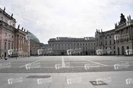 Ausflugsziele nach Schließung zum Schutz gegen die Ausbreitung des Corona-Virus in Berlin