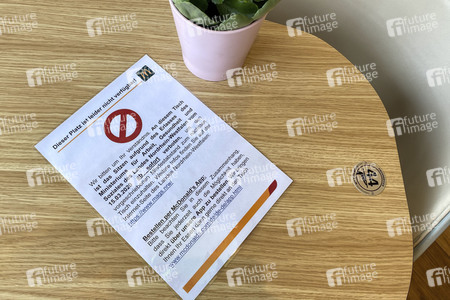 Coronavirus Schutzmaßnahmen bei McDonald's in Düsseldorf