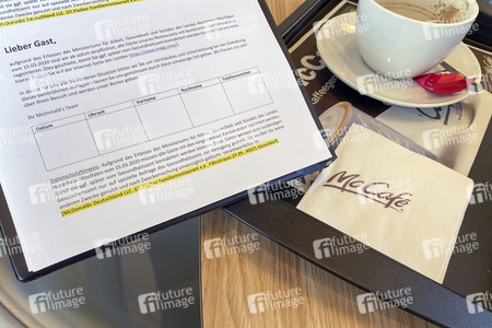 Coronavirus Schutzmaßnahmen bei McDonald's in Düsseldorf