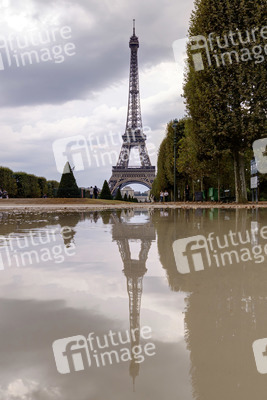 Symbolfoto Coronamaßnahmen in Paris
