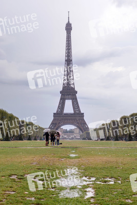 Symbolfoto Coronamaßnahmen in Paris