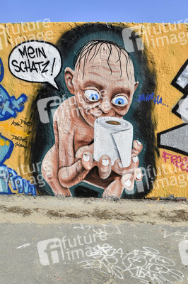 Graffitis zur Coronakrise im Mauerpark in Berlin