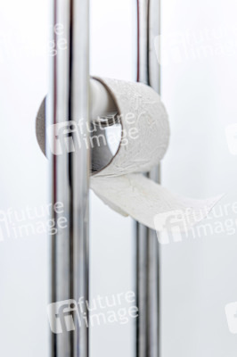 Symbolfoto mangelndes Toilettenpapier