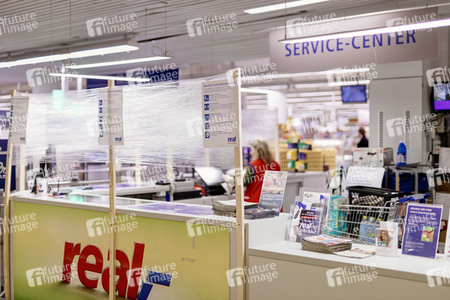Symbolfoto Corona-Schutzmaßnahmen im Supermarkt