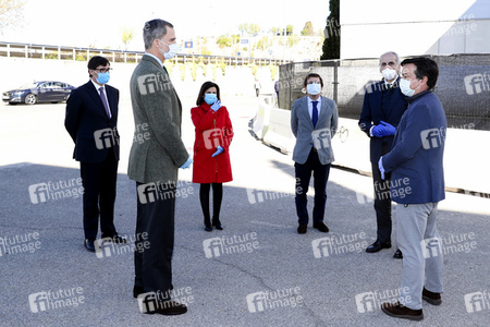 König Felipe besucht Notklinik in Madrid