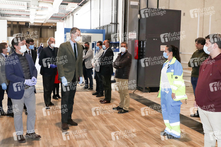 König Felipe besucht Notklinik in Madrid
