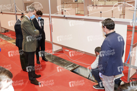 König Felipe besucht Notklinik in Madrid