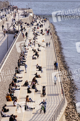 Rheinboulevard in Köln