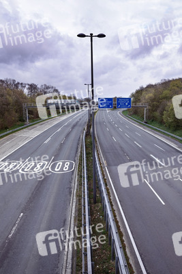 Symbolfoto Autobahn